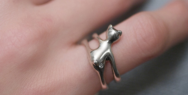 Hug Bear Ring w Diamond