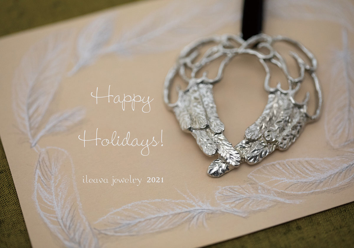 Happy Holidays! ileava jewelry 2021